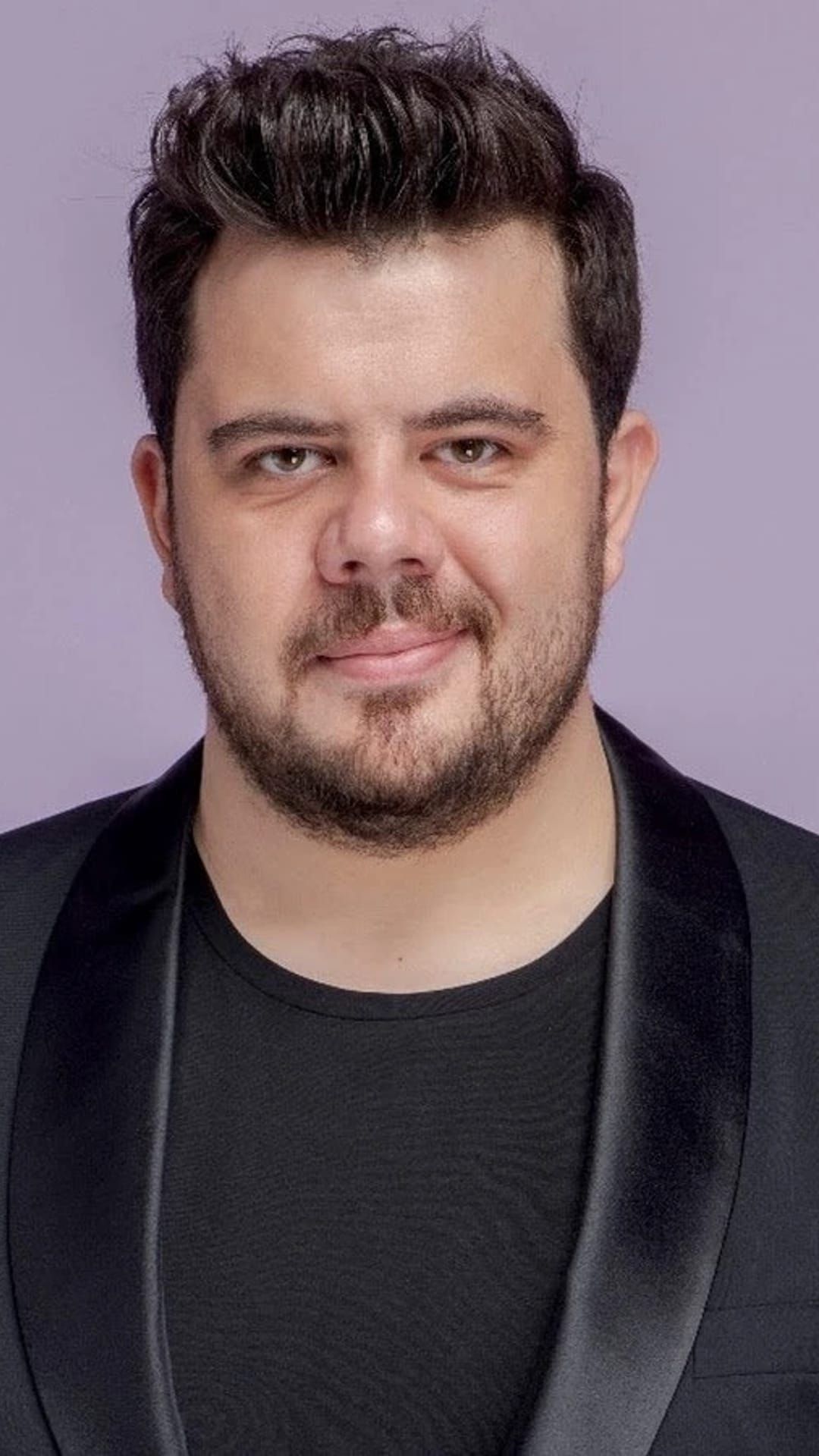 Eser Yenenler