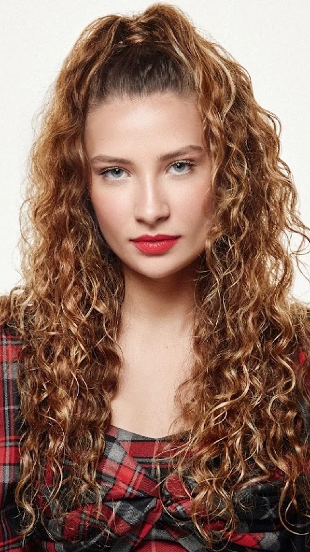 Irmak Arıcı