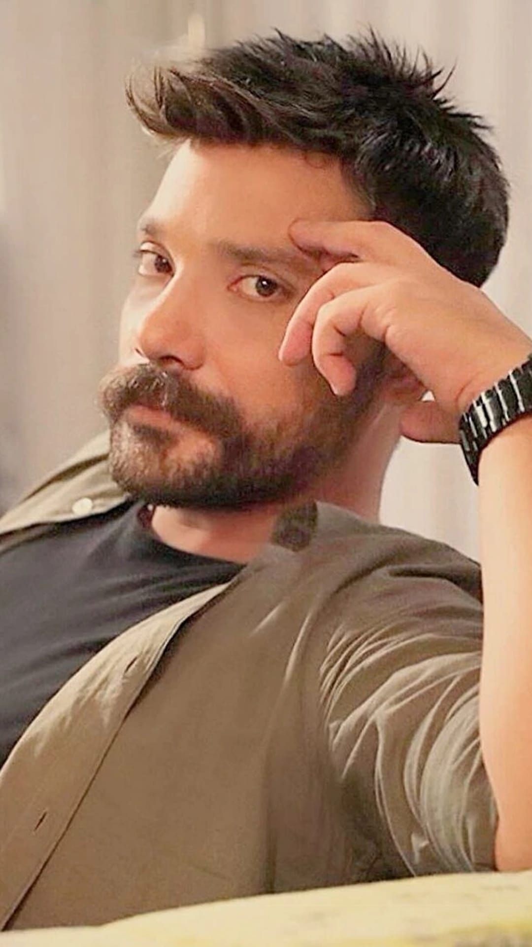 Oğuzhan Uğur