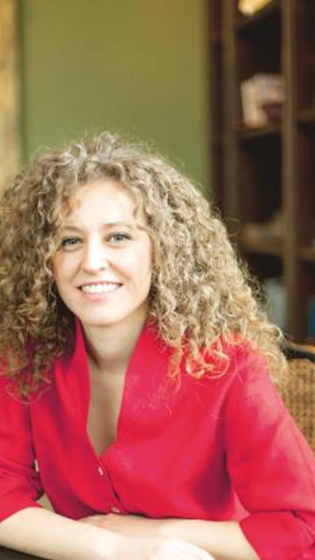 Özlem Zeynep Dinsel