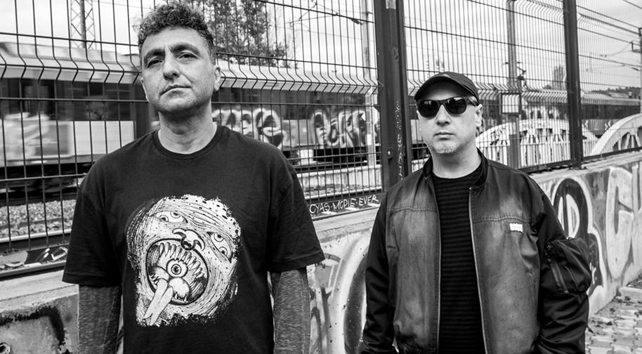 CEMİYETTE PİŞİYORUM